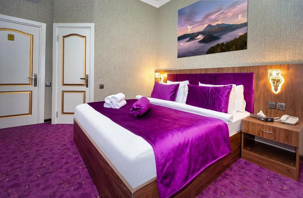 Center Hotel Baku 4*,