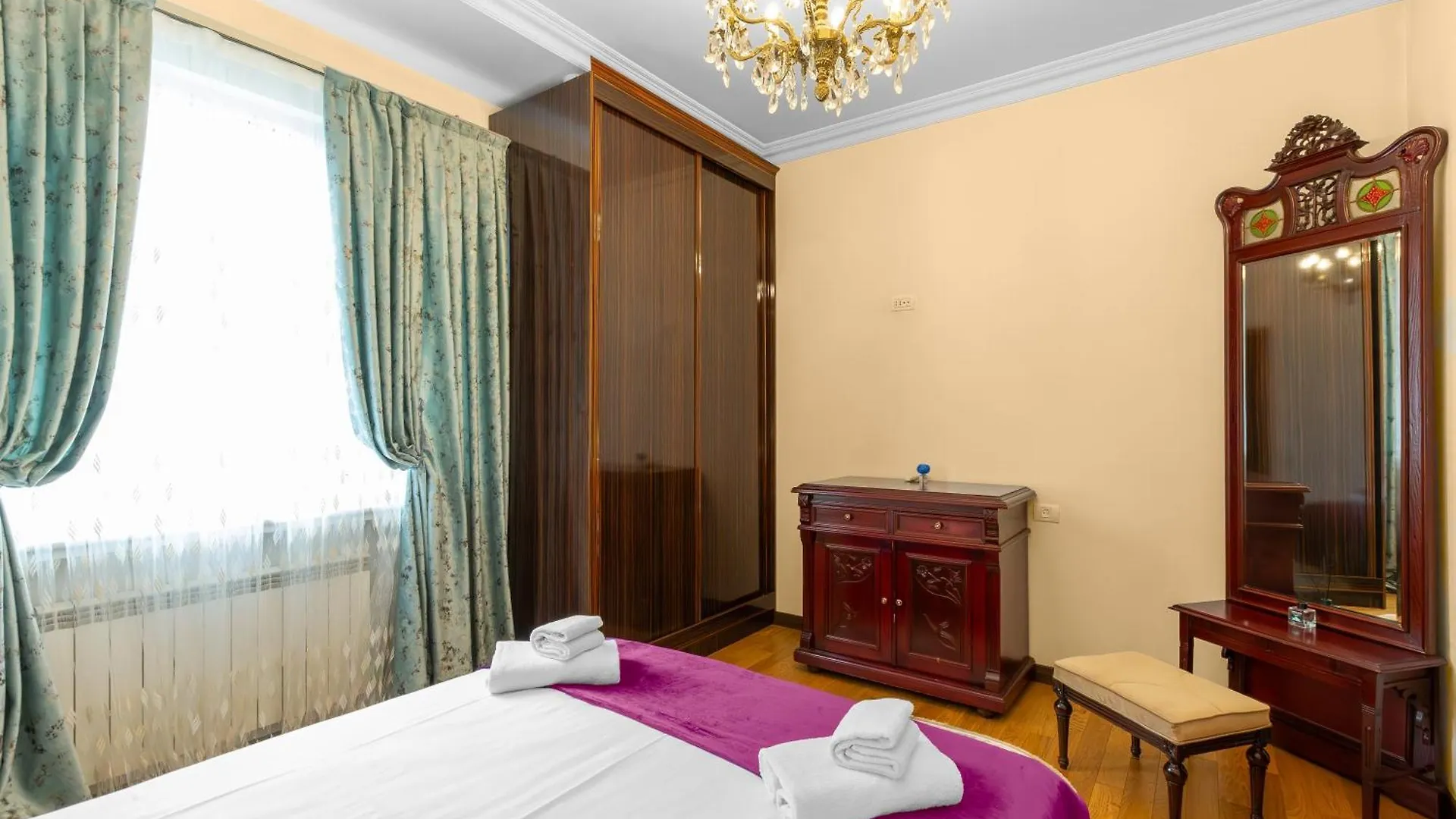 Center Hotel Bakú